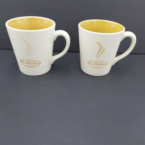 Tim Hortons Always Fresh 006 Limited Edition 2 Mugs and Teapot with Lid Set - Picture 8 of 12